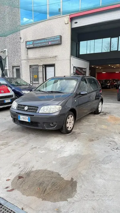 Fiat Punto 2003 photo 2