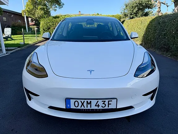 Tesla Model 3 2023 photo 5