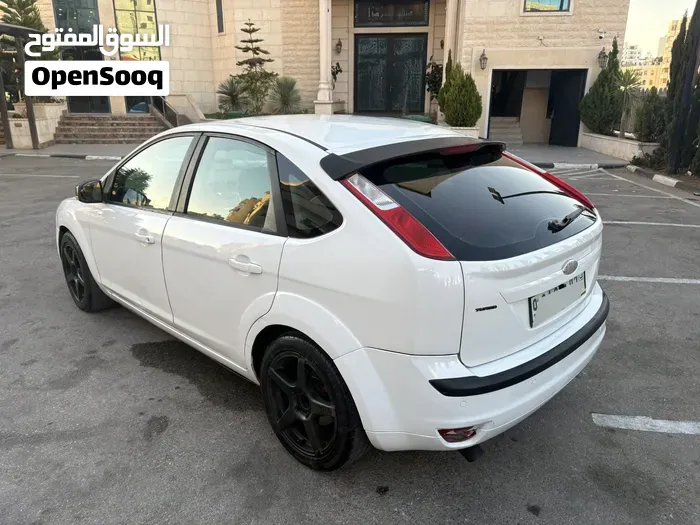 Ford Focus 2009 photo 4