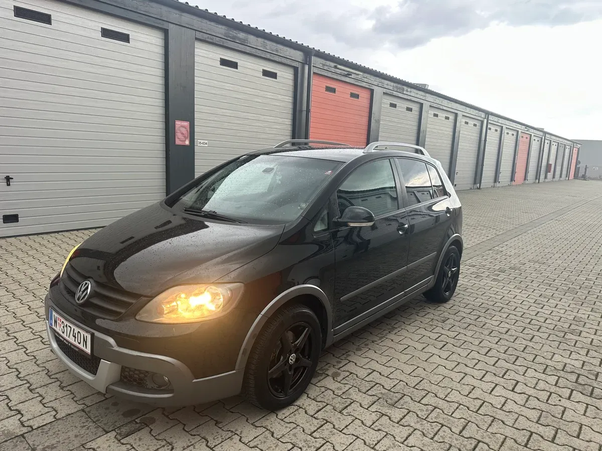 Volkswagen Golf 2009 photo 2