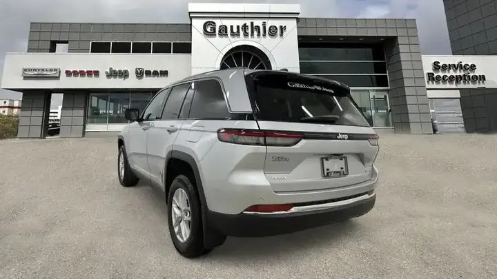 Jeep Grand Cherokee 2026 photo 4