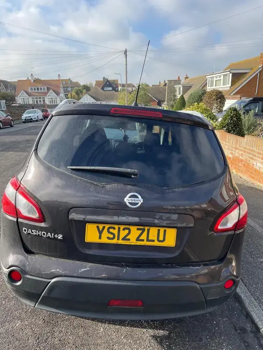 Nissan Qashqai 2012 photo 2