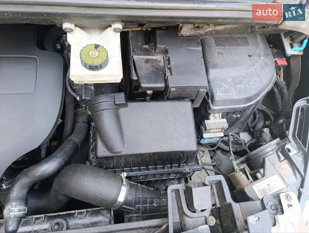 Peugeot 5008 2011 photo 4