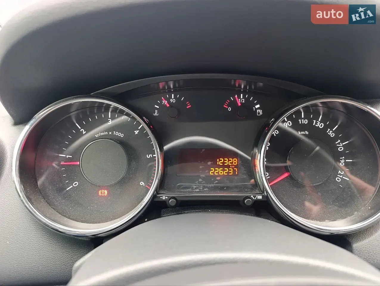 Peugeot 5008 2011 photo 5