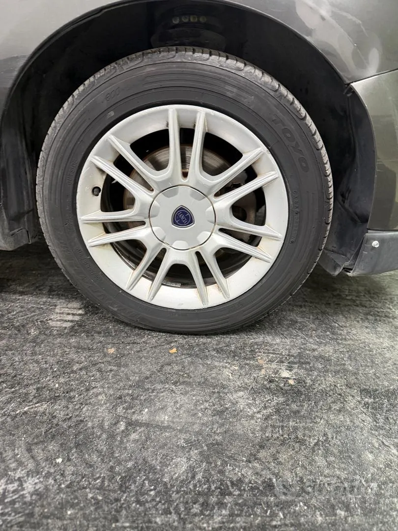 Lancia Delta 2009 photo 4