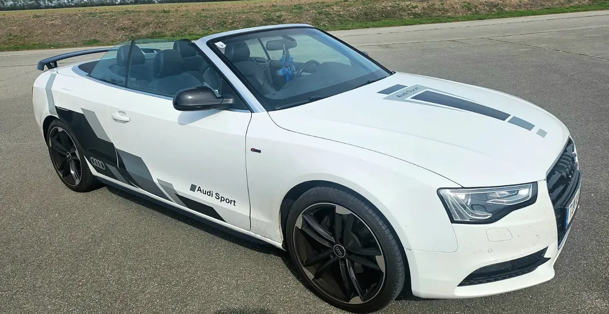 Audi A5 2012 photo 2