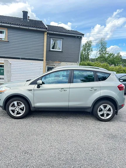 Ford Kuga 2010 photo 2