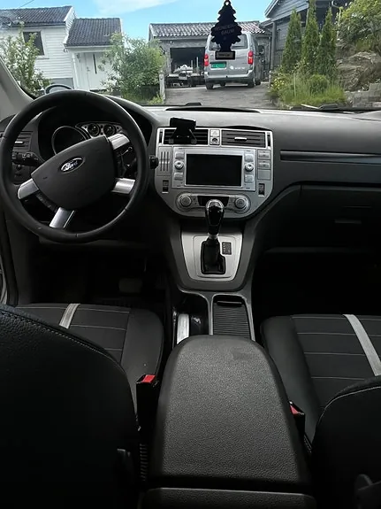 Ford Kuga 2010 photo 5