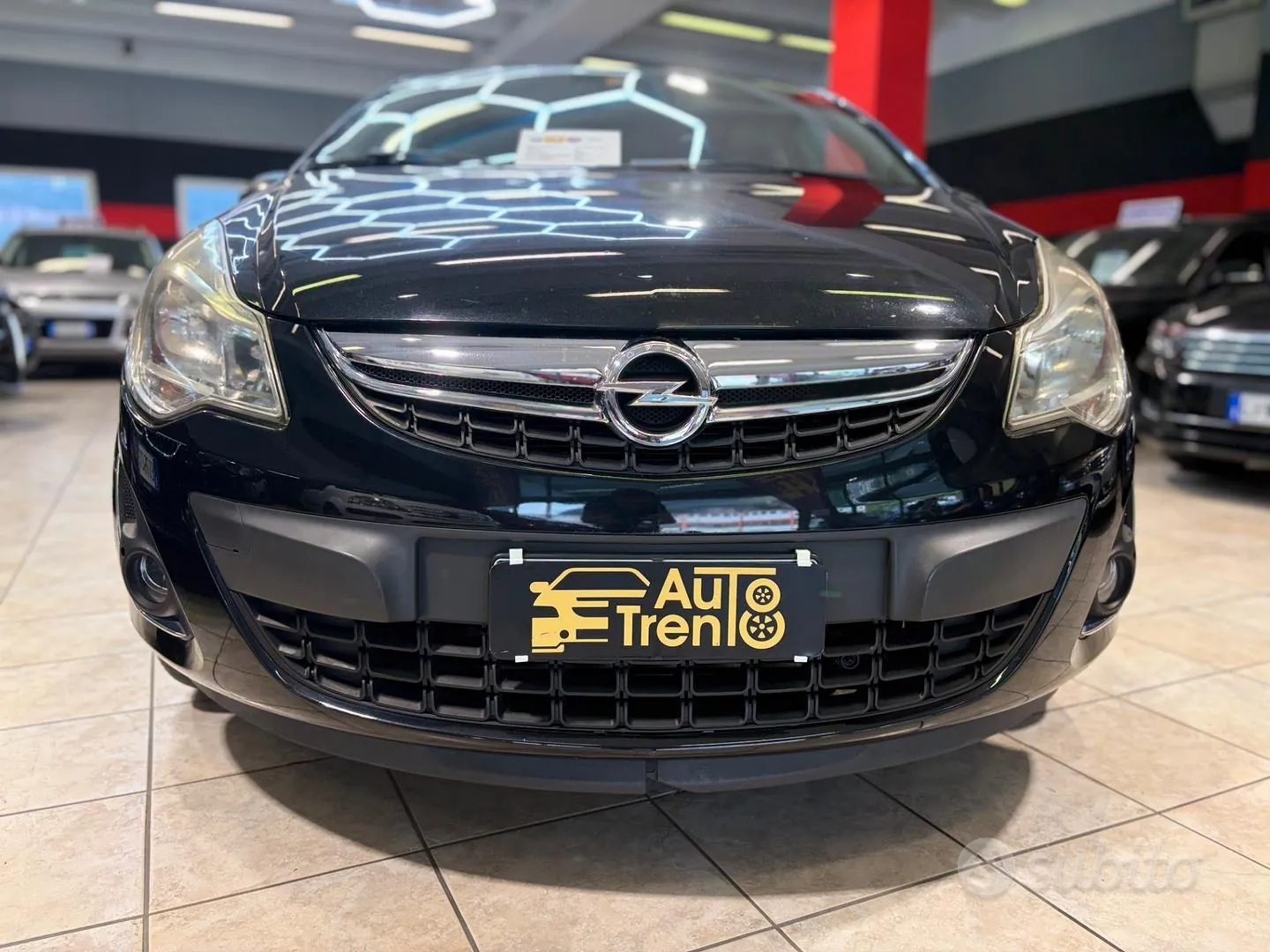 Opel Corsa 2012 photo 2