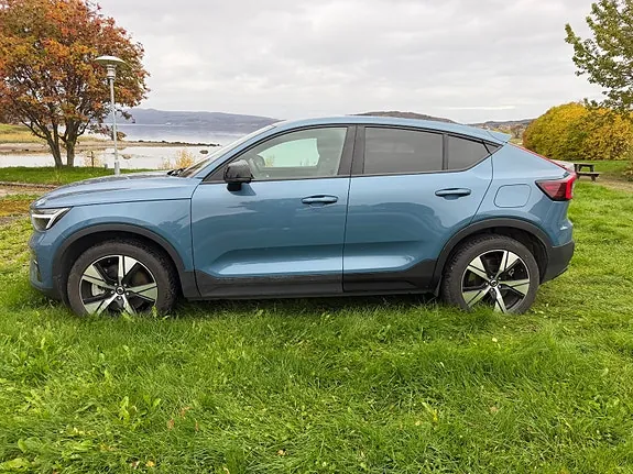 Volvo C40 2023 photo 2