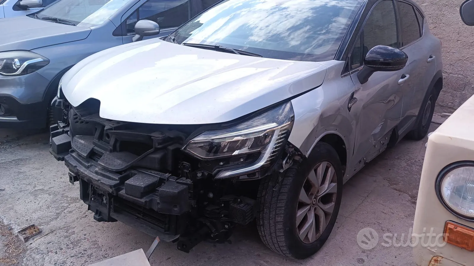 Renault Captur 2021 photo 2