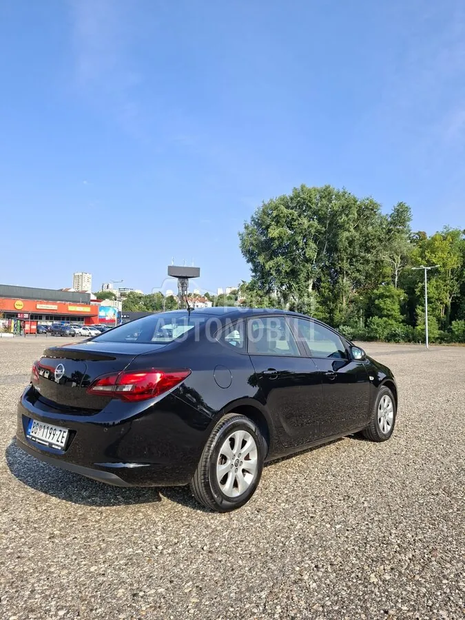 Opel Astra 2017 photo 4