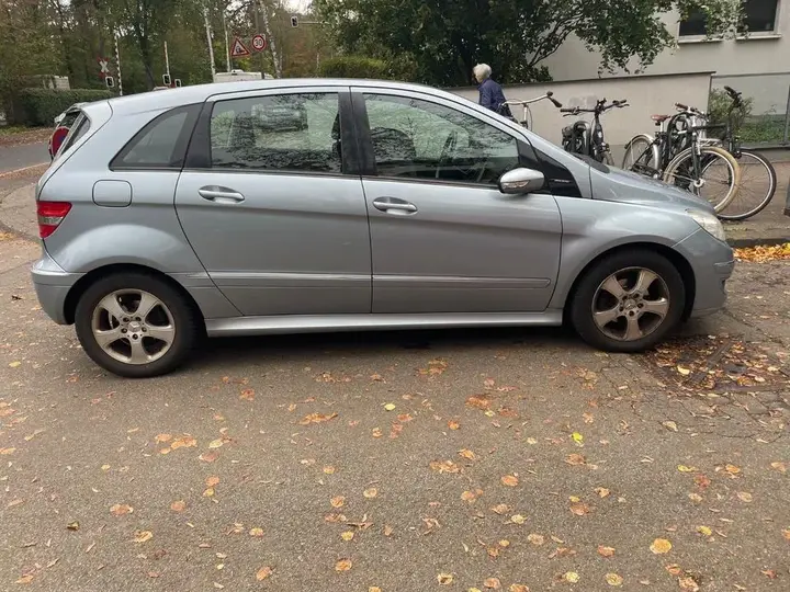 Mercedes-Benz B 170