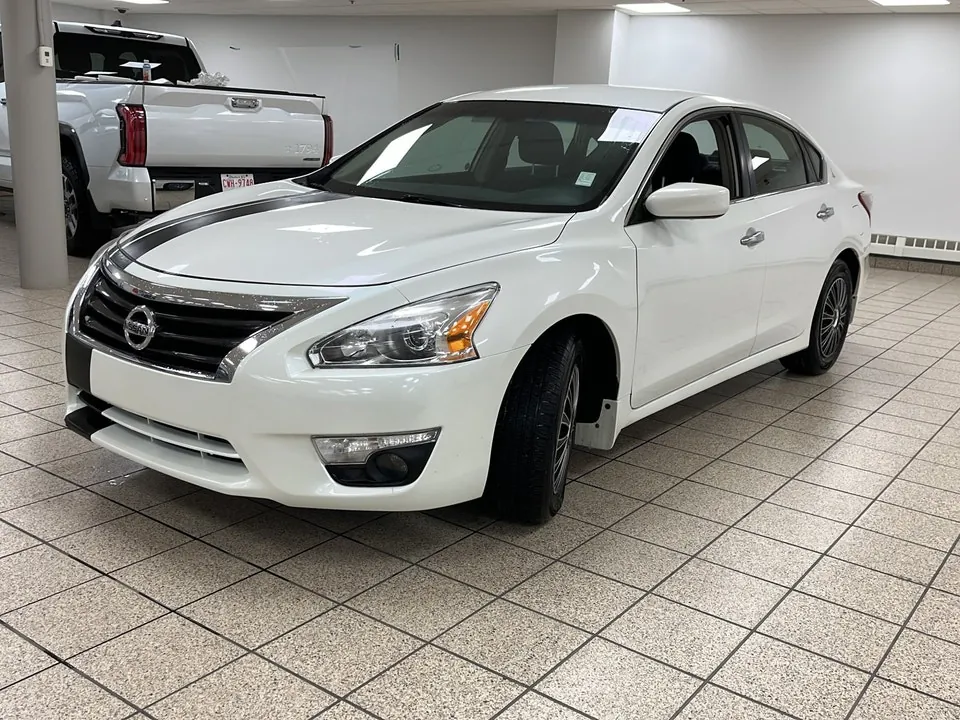 Nissan Altima 2013 photo 2