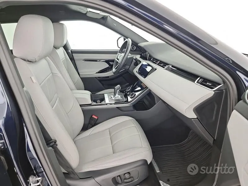 Land Rover Range Rover Evoque 2022 photo 3