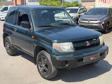 Mitsubishi Pajero 2000 photo 2