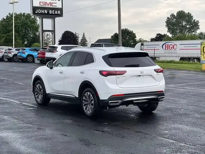 Buick Envision 2024 photo 5