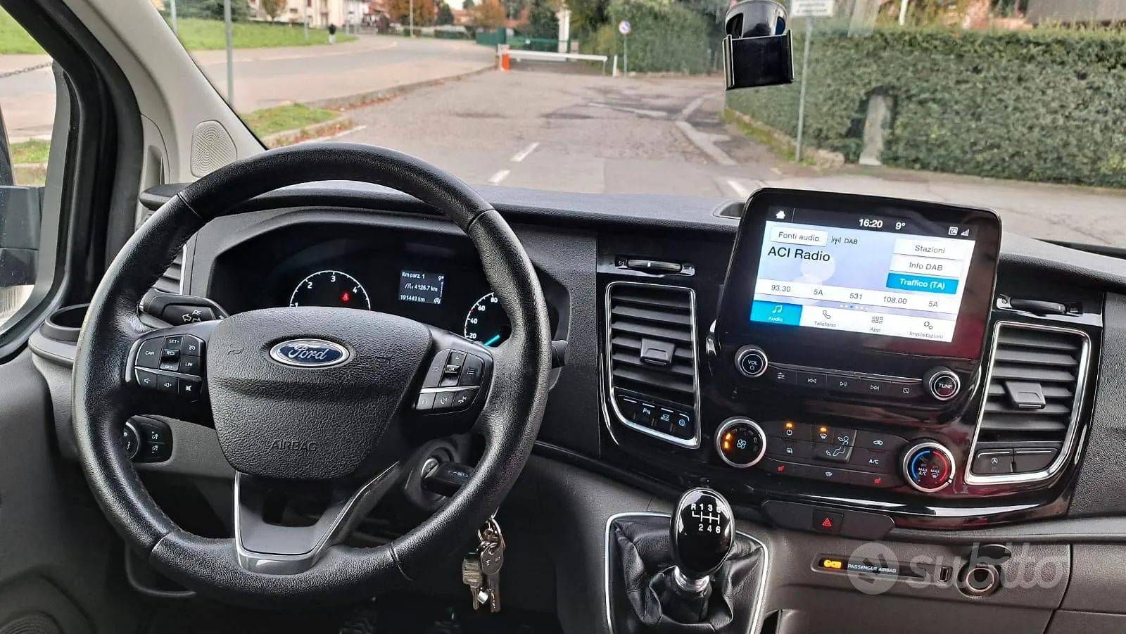 Ford Transit 2020 photo 2