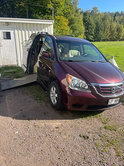 Honda Odyssey 2010 photo 5