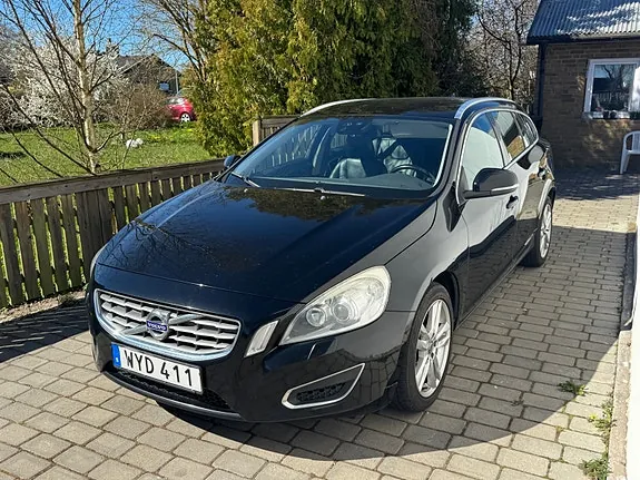 Volvo V60 2012 photo 2