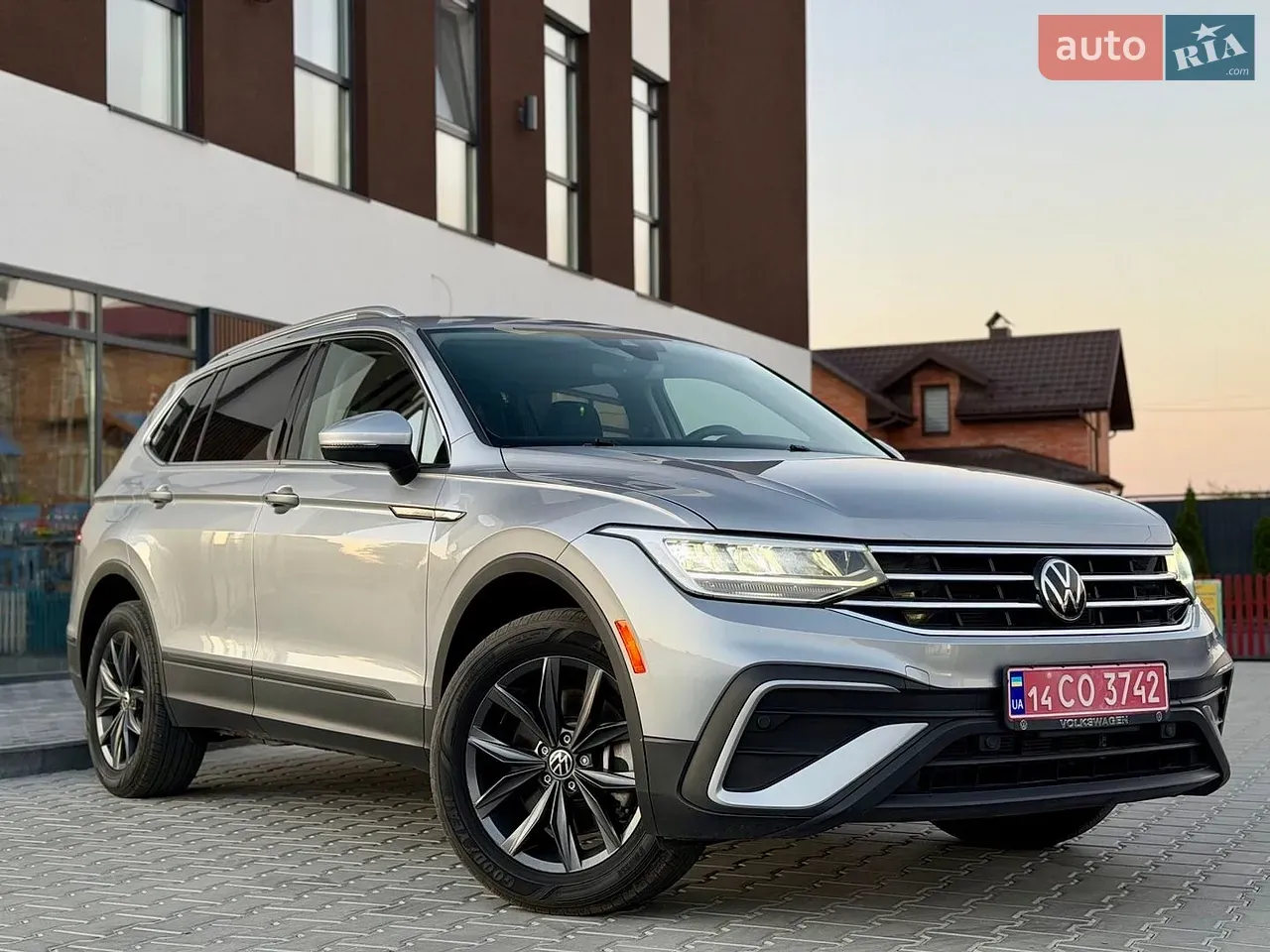 Volkswagen Tiguan 2022 photo 2