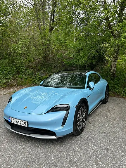 Porsche Taycan 4
