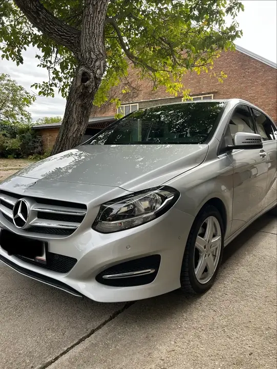 Mercedes-Benz B-Class 2015 photo 2
