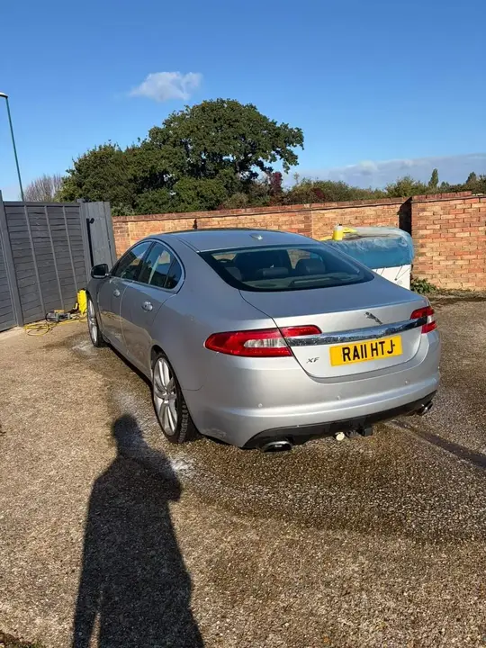 Jaguar Xf 2011 photo 3