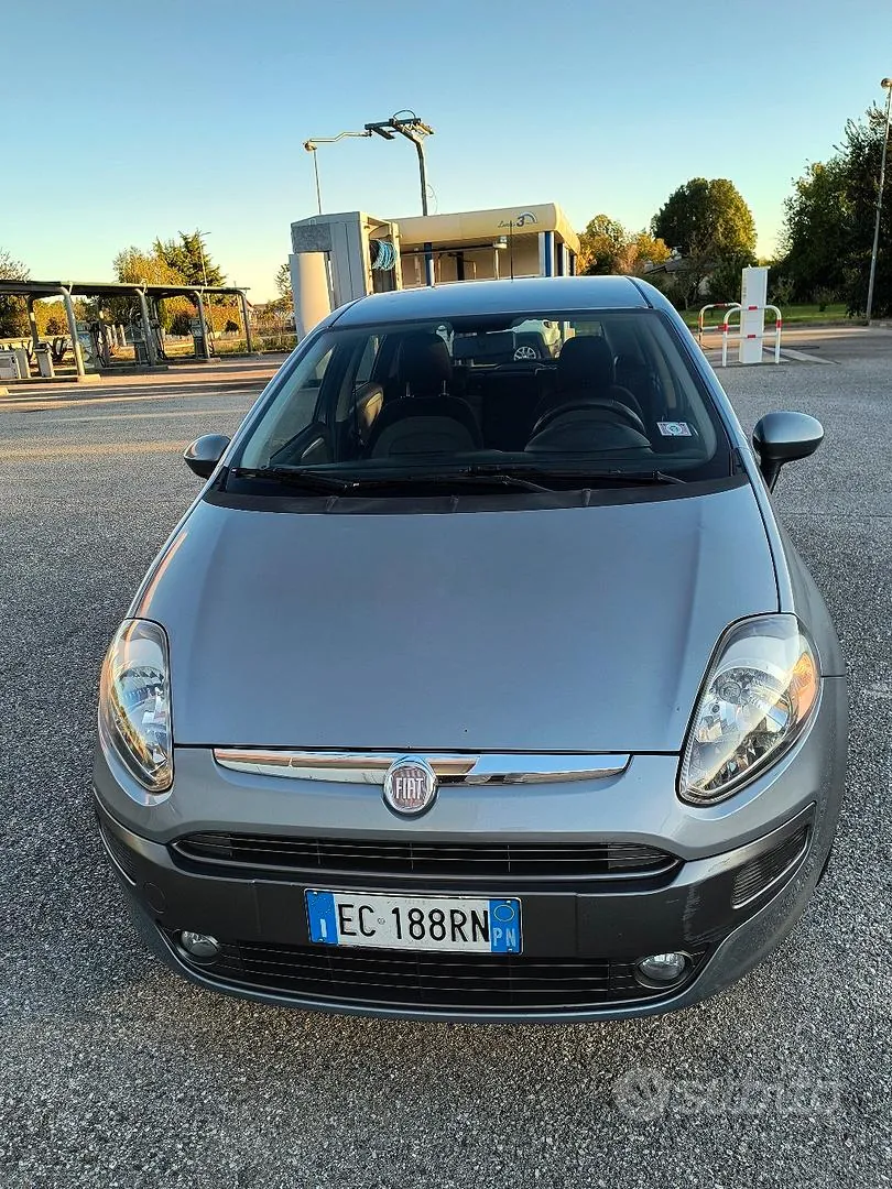 Fiat Punto Evo 2010 photo 2