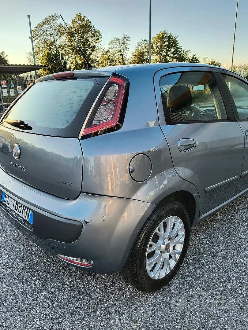 Fiat Punto Evo 2010 photo 4