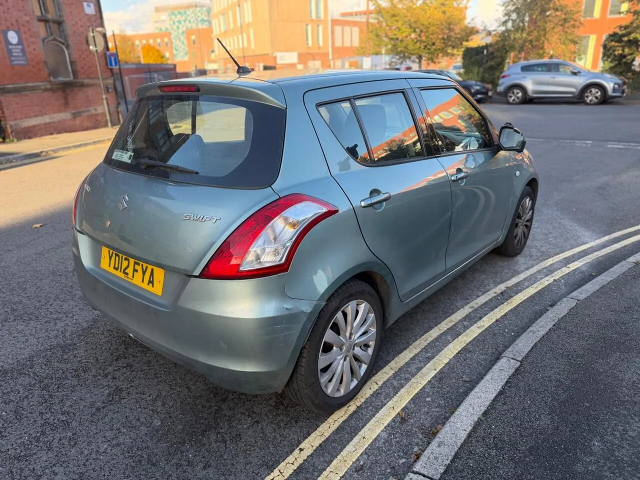 Suzuki Swift 2012 photo 5