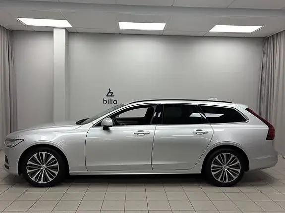 Volvo V90 2022 photo 2