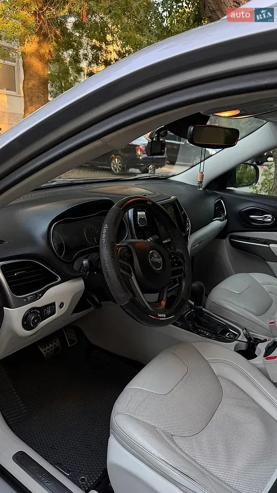 Jeep Cherokee 2018 photo 5