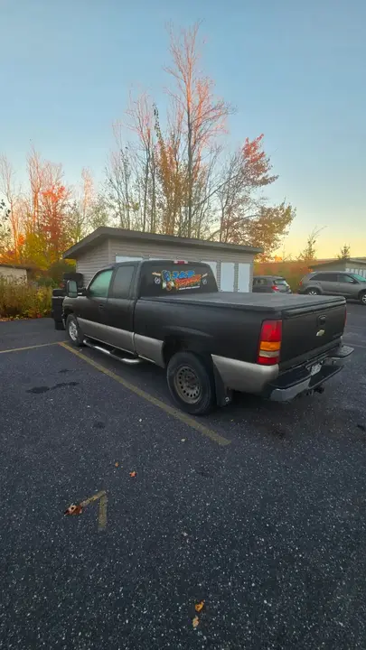 Chevrolet C/K Pickup 1500 2002 photo 2