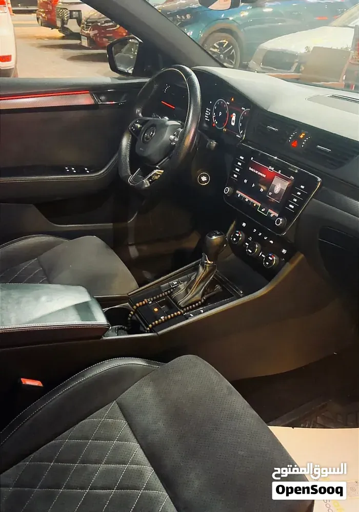 Skoda Superb 2022 photo 2