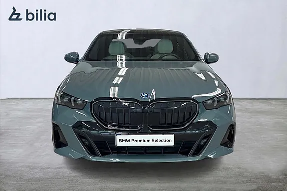 BMW 550E 2025 photo 5