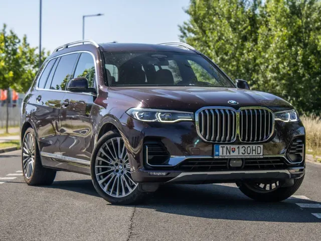BMW X7 2022 photo 2