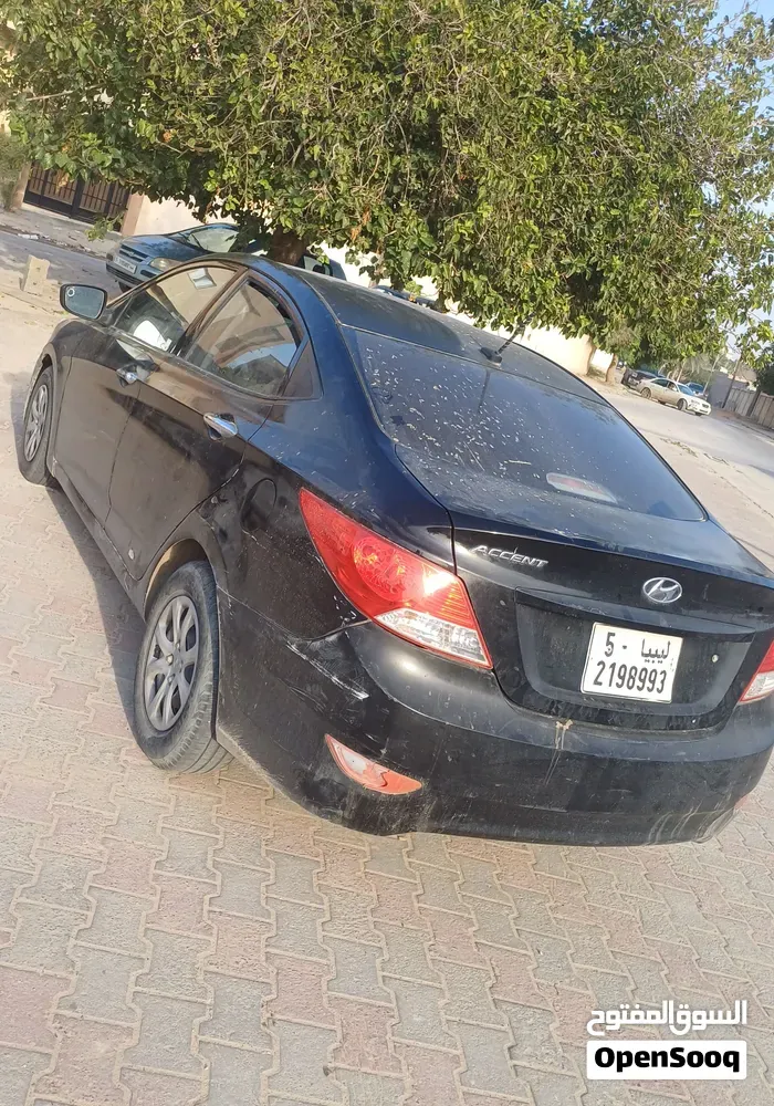 Hyundai Accent 2012 photo 2