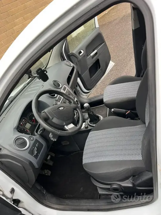 Ford Fusion 2010 photo 2