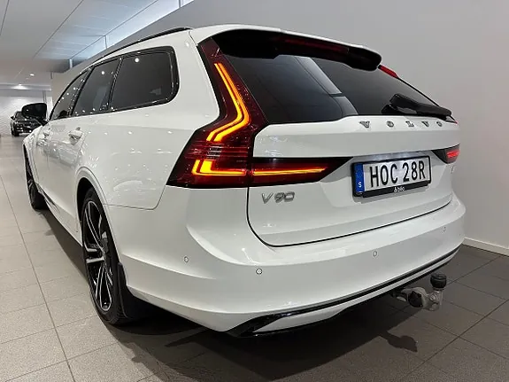 Volvo V90 2022 photo 2