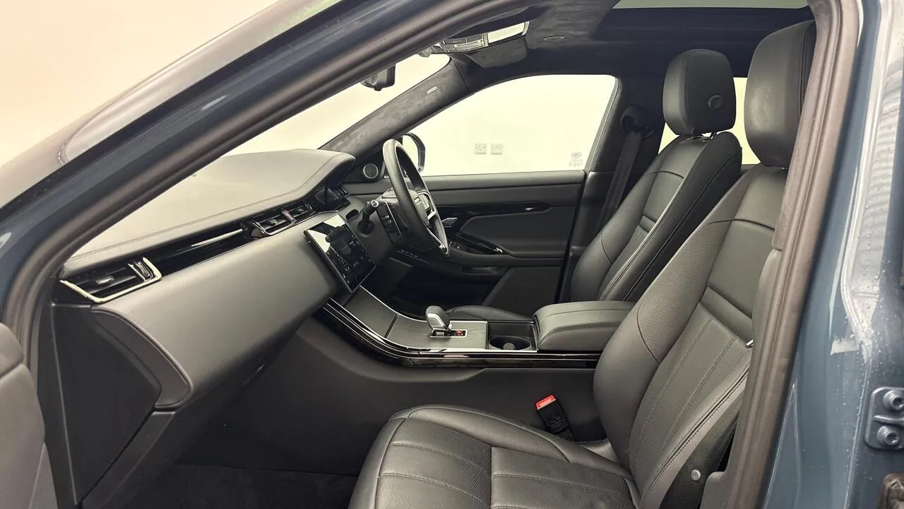 Land Rover Range Rover Evoque 2025 photo 3