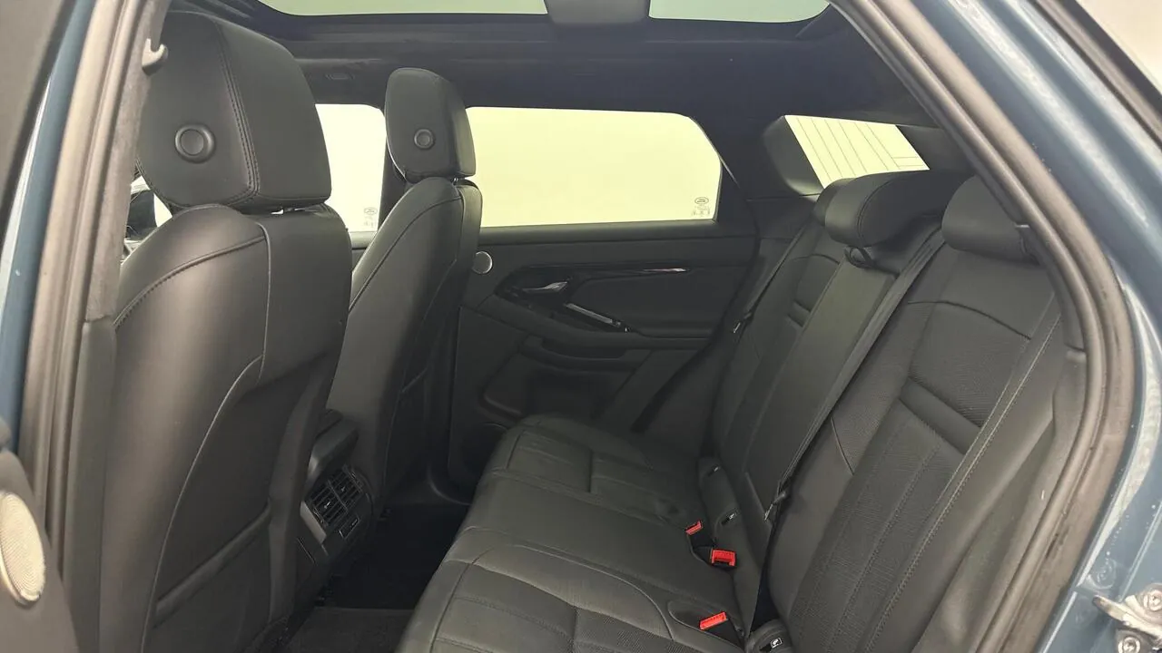 Land Rover Range Rover Evoque 2025 photo 4
