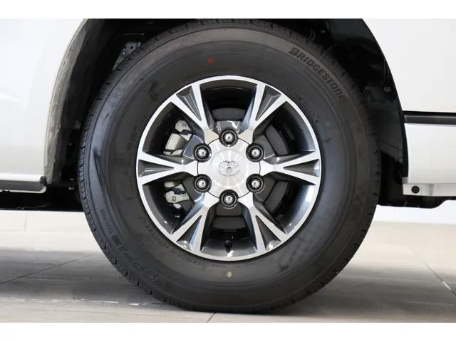 Toyota Hiace 2026 photo 5