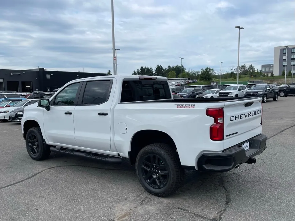 Chevrolet Silverado 1500 2026 photo 3