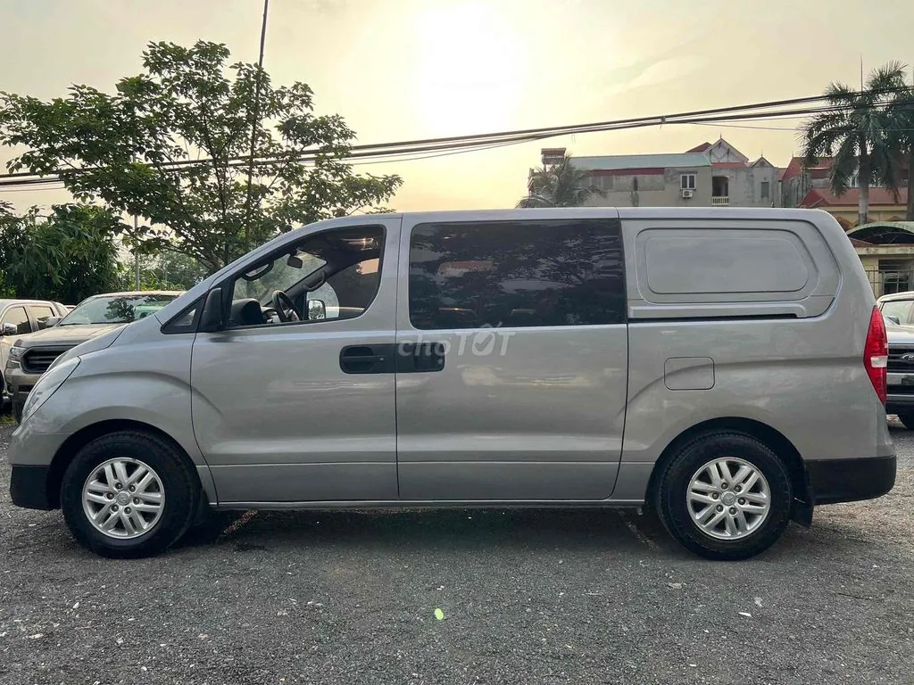 Hyundai Starex 2016 photo 4
