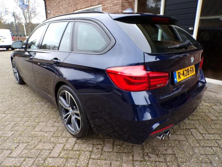BMW 3-Serie 2018 photo 3