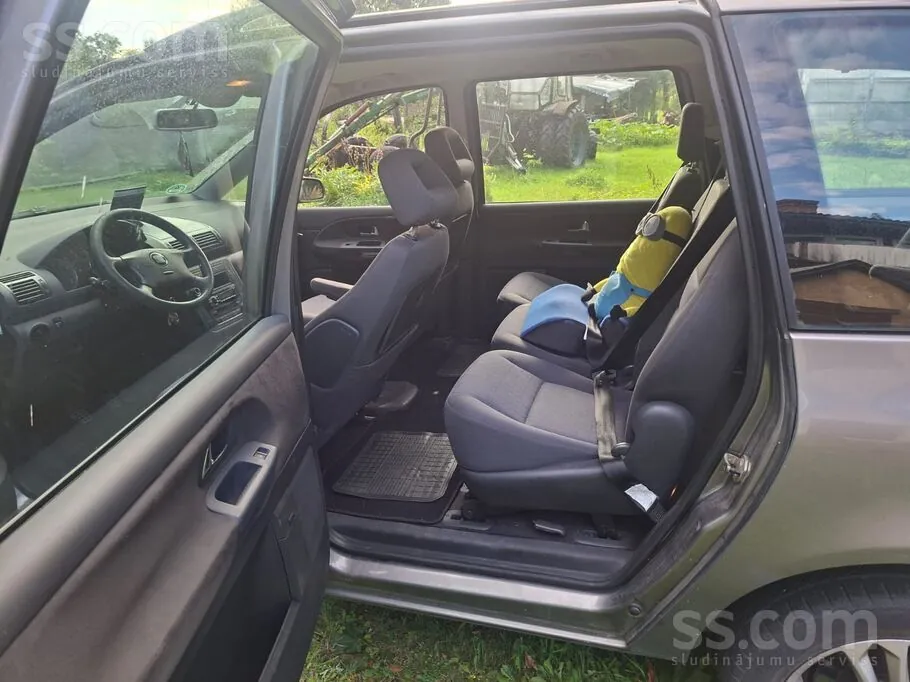 Seat Alhambra 2006 photo 4