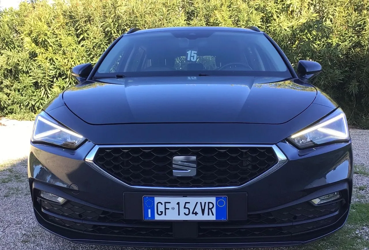Seat Leon 2021 photo 2