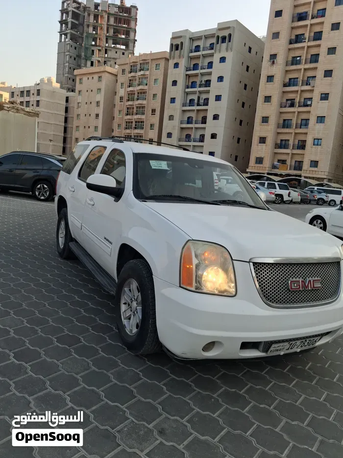 GMC Yukon 2011 photo 3