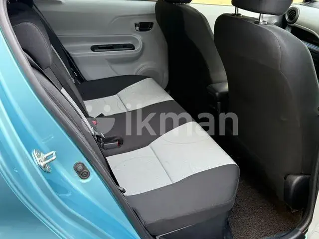 Toyota Aqua 2014 photo 5